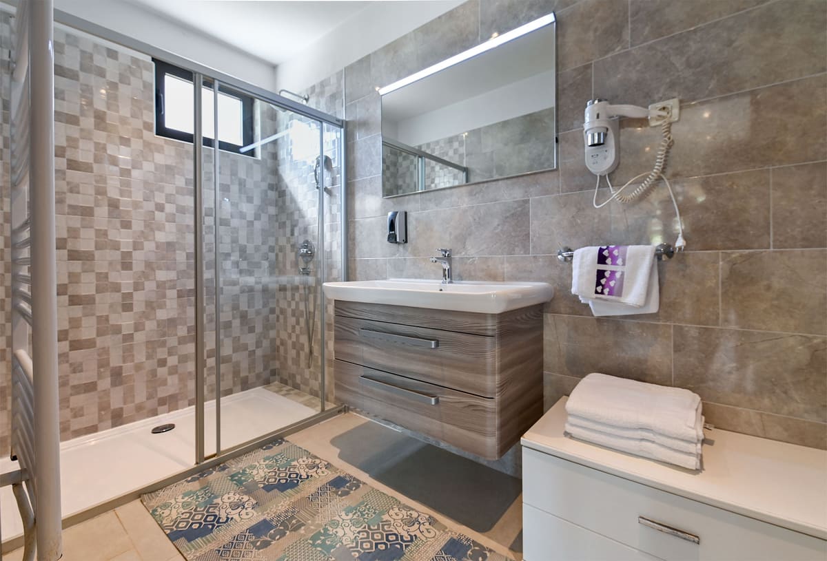 Modern Bathroom