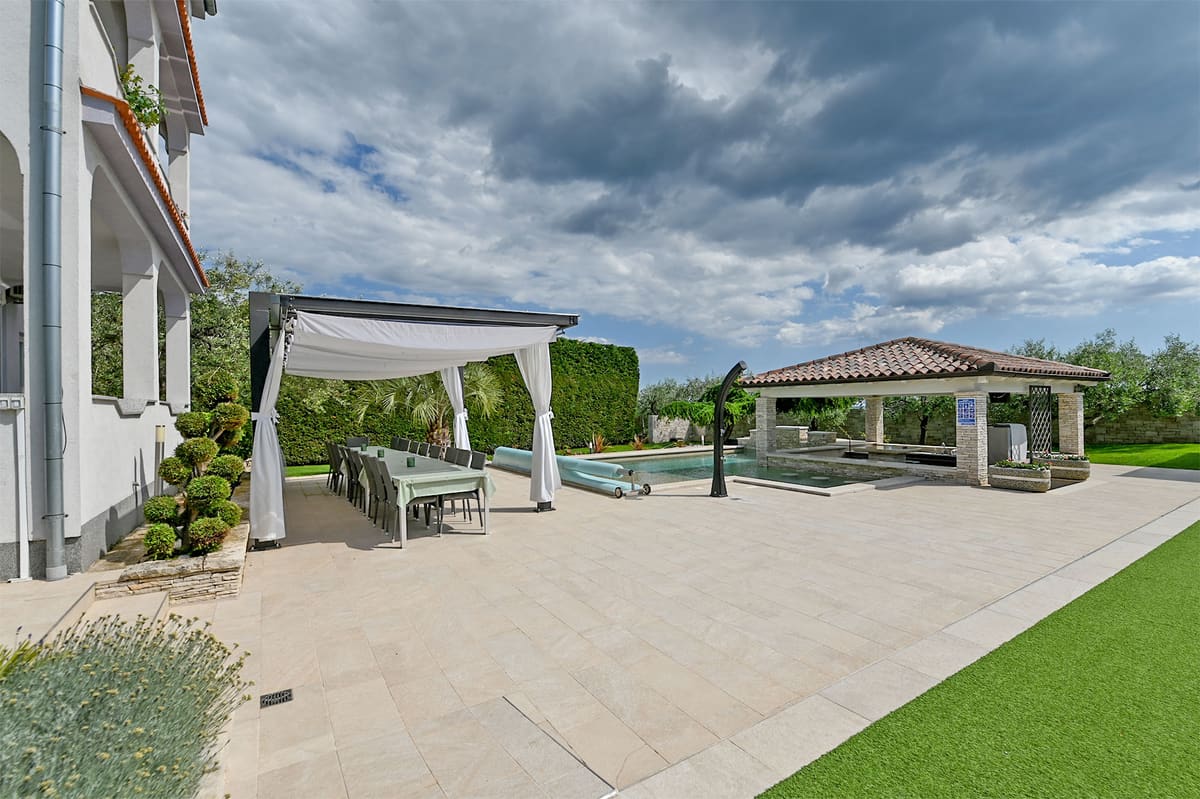 Private Pool
